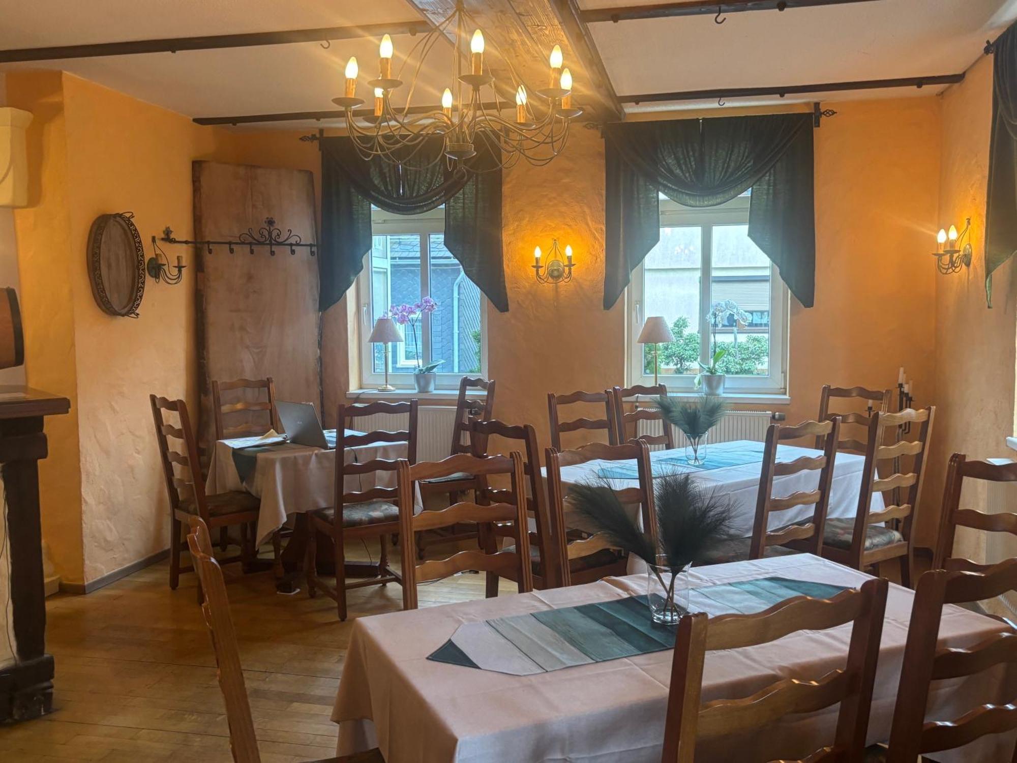 Hotel Burghof Schwarzatal Экстерьер фото