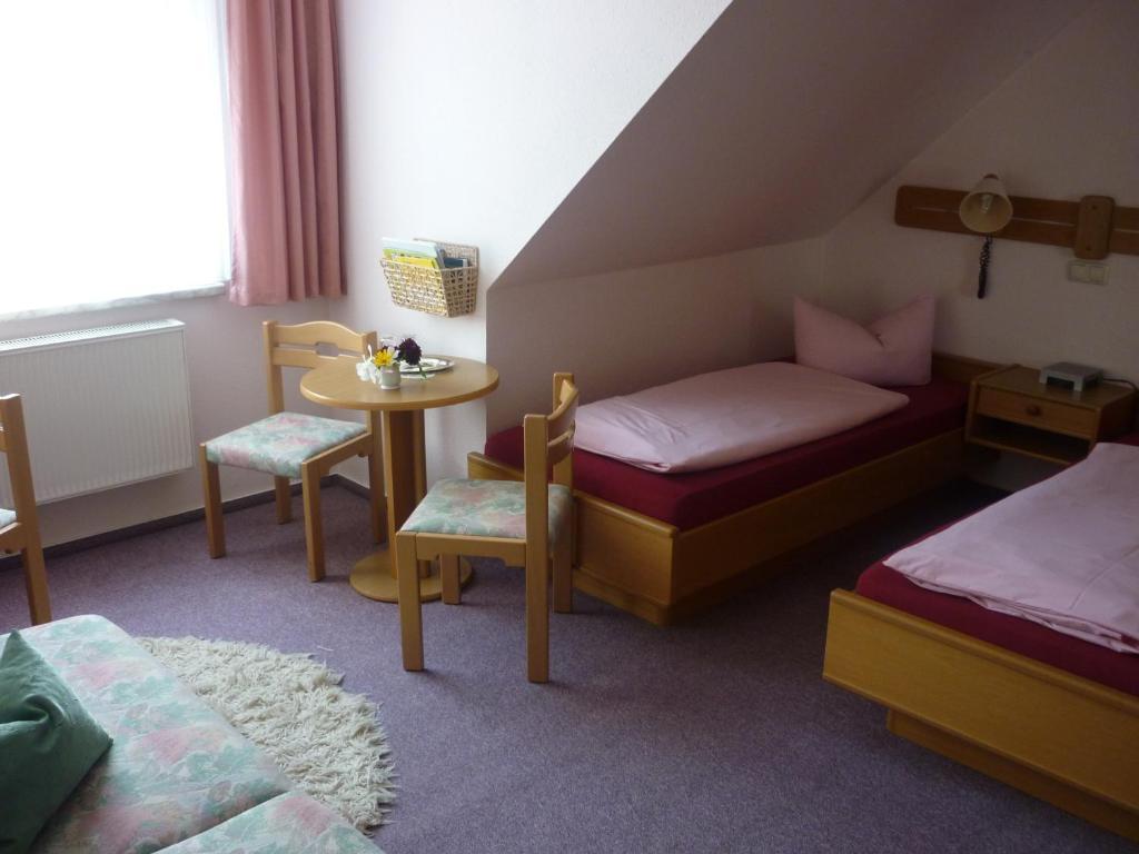 Hotel Burghof Schwarzatal Номер фото